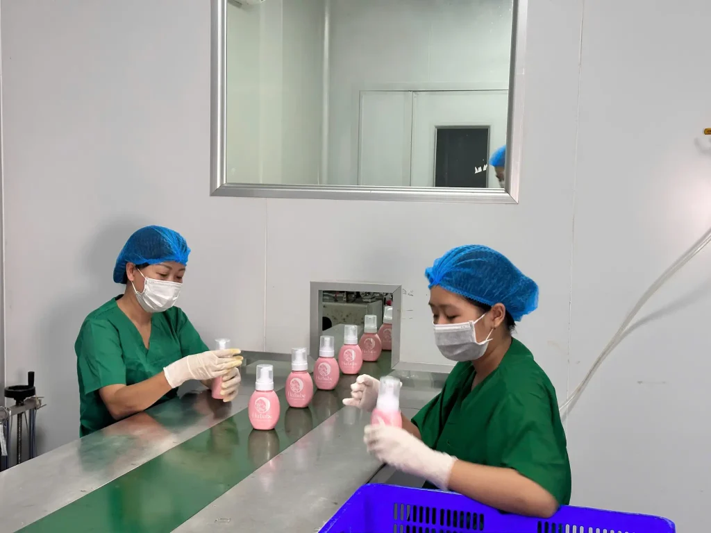 gia công dung dịch vệ sinh thảo dược tại nhà máy Namephar